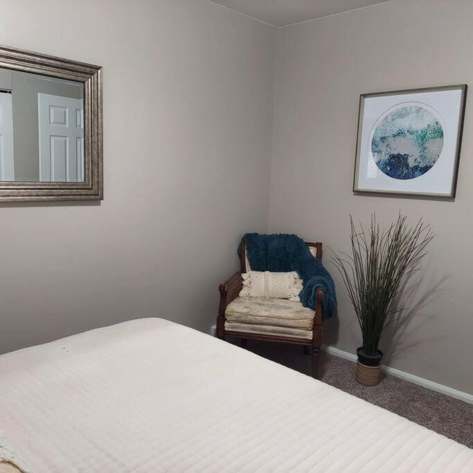 Cheerful 3 Bedroom House. Great Location Colorado Springs Eksteriør bilde