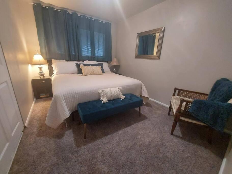 Cheerful 3 Bedroom House. Great Location Colorado Springs Eksteriør bilde